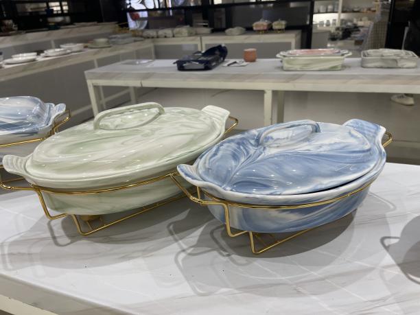 Marmolezko zeramikazko plaka: artearen eta praktikotasunaren nahasketa ezin hobea jangelako mahaian