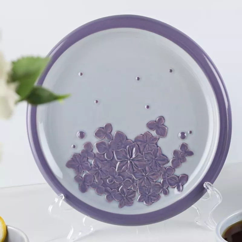 Ontzi garbigailua eskuz margotutako zeramikazko plaka